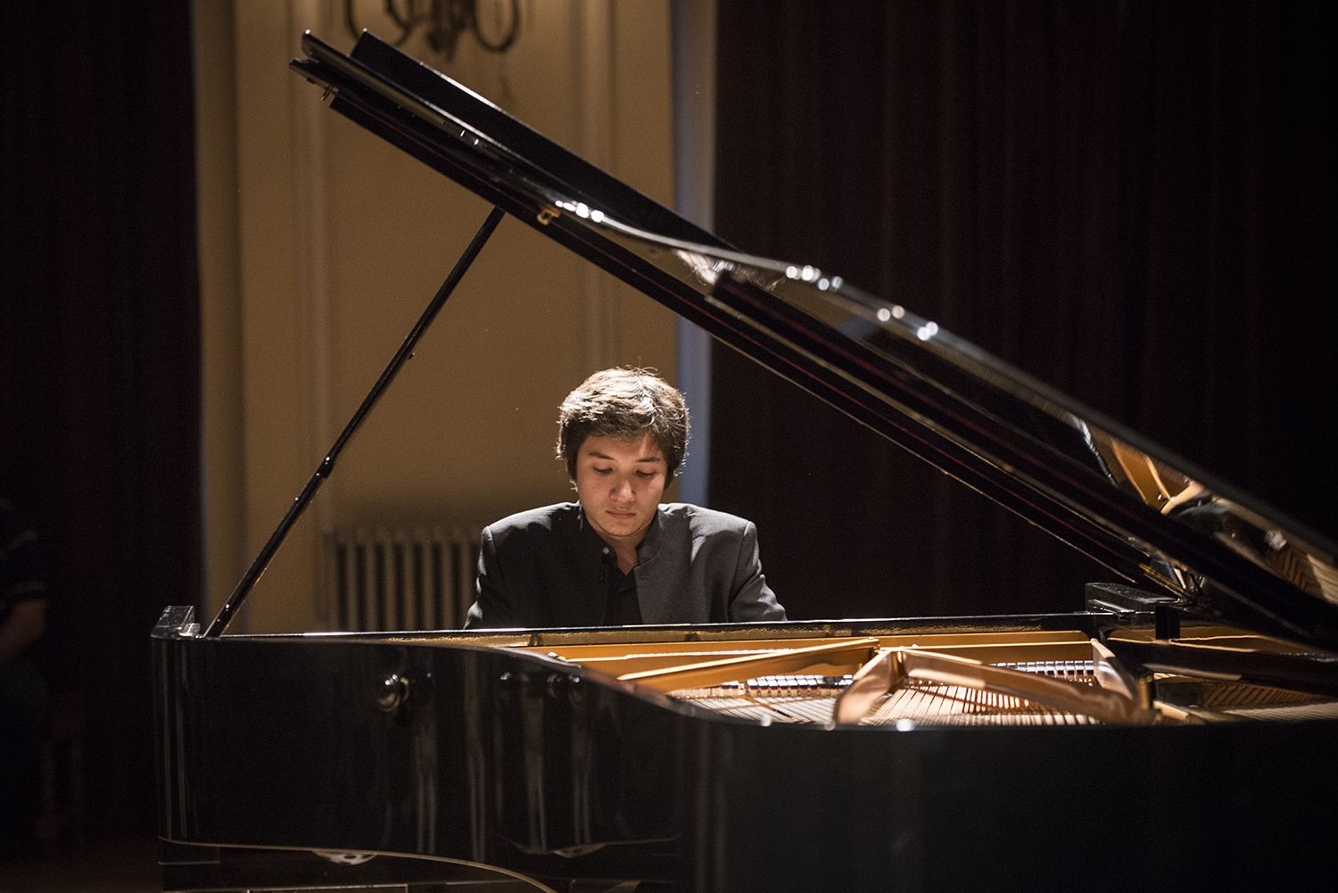 Cuba realiza certamen de jóvenes pianistas de diferentes países