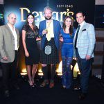 Principal Andres Olavarria, Emily McDougall, Fraser Campbell, Susana Salazar y Omar Elias