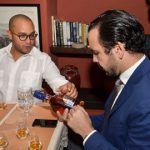 foto-7-juan-manuel-polanco-y-miguel-toirac-interactuan-en-la-cata-chivas-ultis