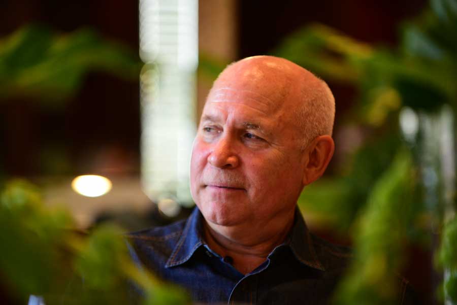 Listín Diario ofrece almuerzo en honor de Steve McCurry