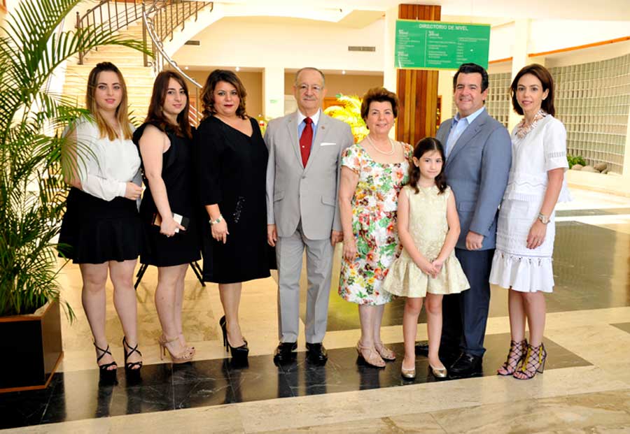 Develizan retrato de César Ivan Feris en Universidad Católica