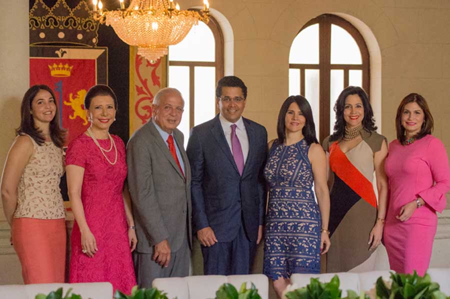 David Collado ofrece almuerzo a alcalde de Miami