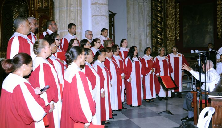 Misa en memoria de Floralba Del Monte