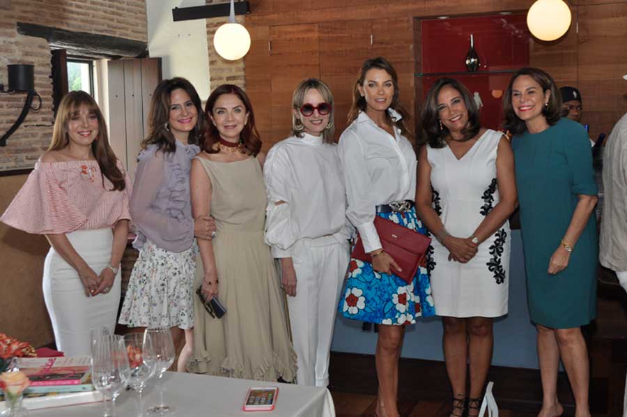 Listín Diario ofrece almuerzo a Silvia Tcherassi