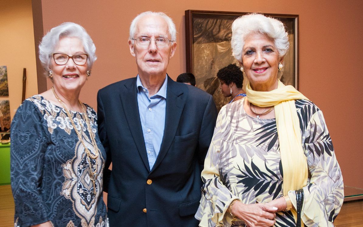Presentan exposición de arte del Centro León