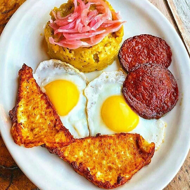 El Boricua (Desayuno / Breakfast)