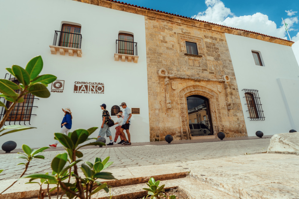 Descubre el alma taína en la Casa del Cordón 1 ISM06212