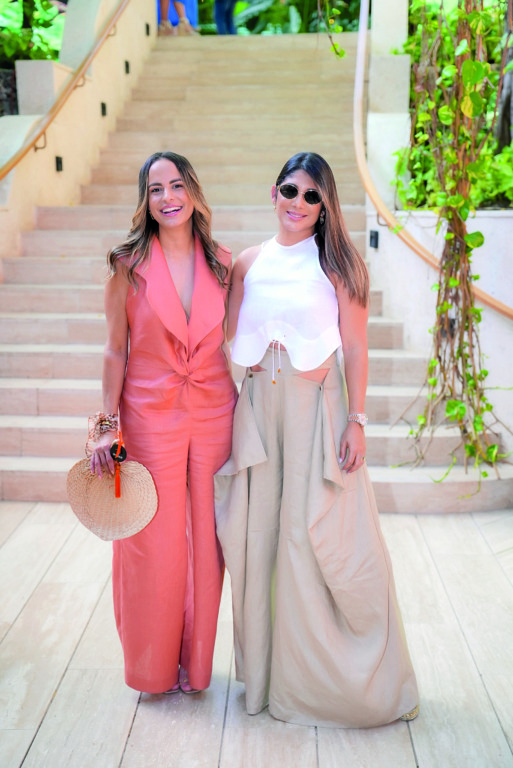 Katherine Pesantes y Julissa Lora