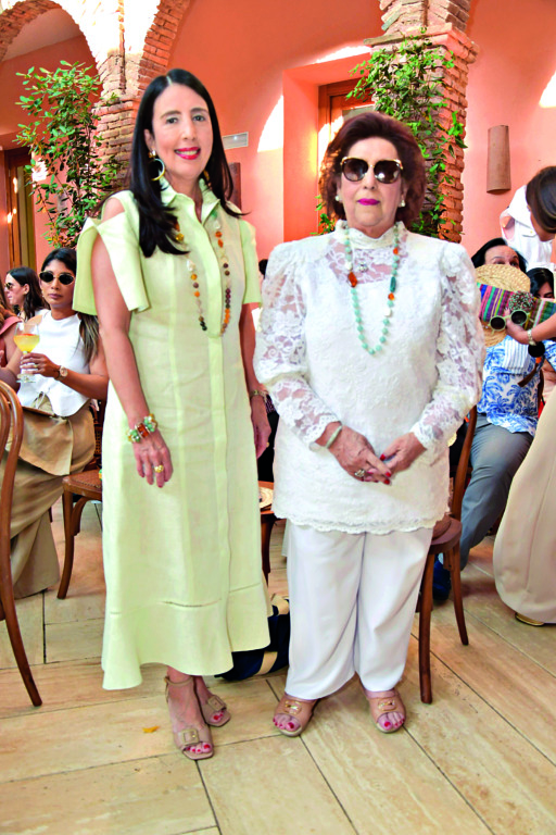 Laura Diaz y Lucita de Diaz