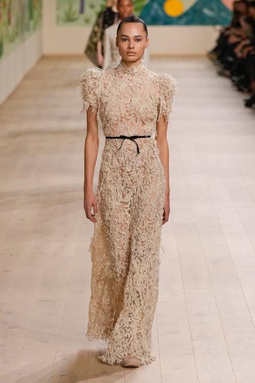 El futuro de la alta costura: innovación, tradición y exclusividad 2 w500px 29556 236316 dior alta costura primavera verano 2025 paris