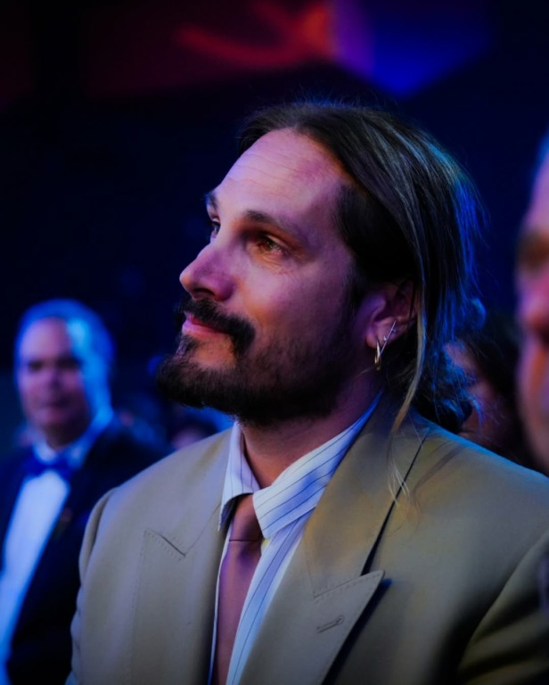 Zoe Saldaña recibe entre lágrimas el Gran Soberano, el mayor premio del arte dominicano 2 ¡Zoe Saldana es nuestra Gran SoberanaAcompanada de su familia Zoe recibio el Gran Soberano el cual dedico al pueblo dominicano.Soberano40Aniversario TamoEnSoberano PremiosSoberano