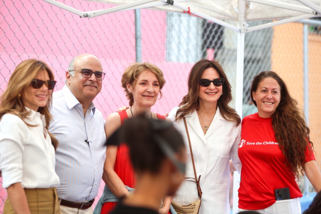 Save the Children inaugura “El Poder del Arte – Capotillo” 1 2495 Paola Rainieri de Diaz Hector Jose Rizek Simona Capelli Bethania Guerrero de Rizek y Alba Rodriguez