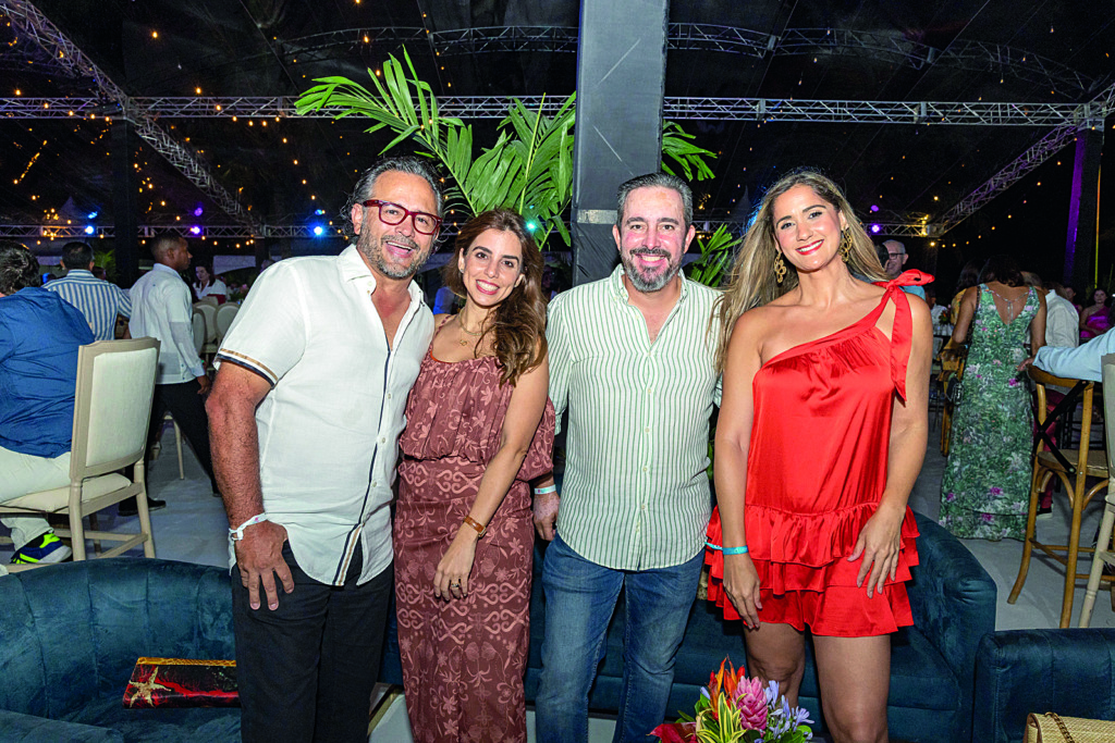 Carlos Forero Sarah Perez Jean Paul Hernandez y Luicelle Gonzalez 1