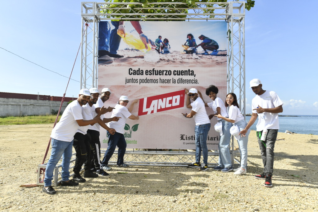 Lanco Dominicana: Una empresa comprometida con la sustentabilidad 1 Limpieza de costas