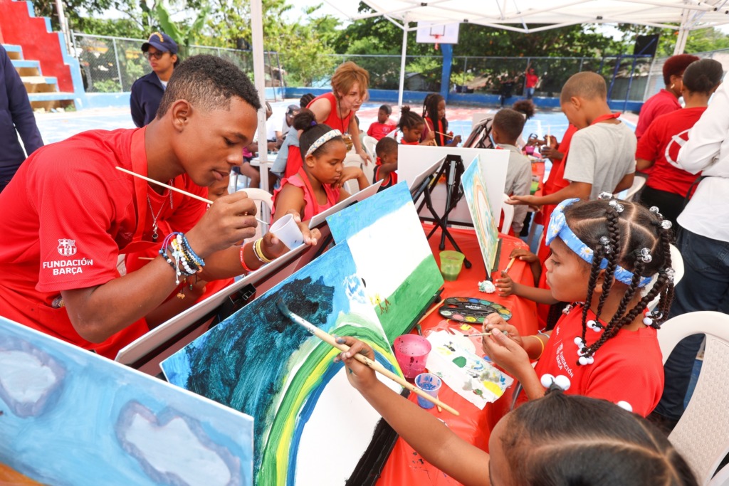 Save the Children inaugura “El Poder del Arte – Capotillo” 3 MP6 4135