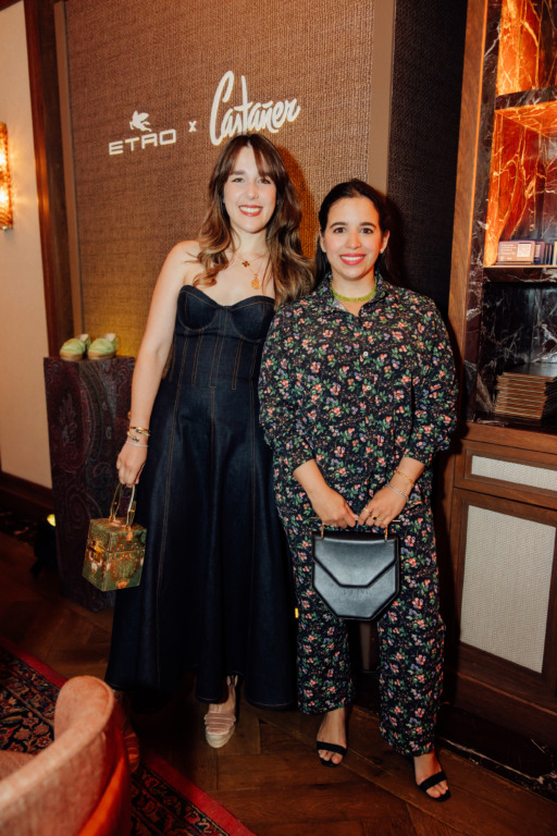 Etro y Castañer presentan una colaboración exclusiva que fusiona artesanía y elegancia atemporal 4 Rocio Gonzalez del Rey y Diana Mella