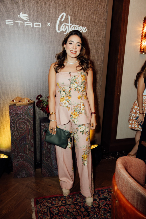 Etro y Castañer presentan una colaboración exclusiva que fusiona artesanía y elegancia atemporal 11 Valentina Evertz