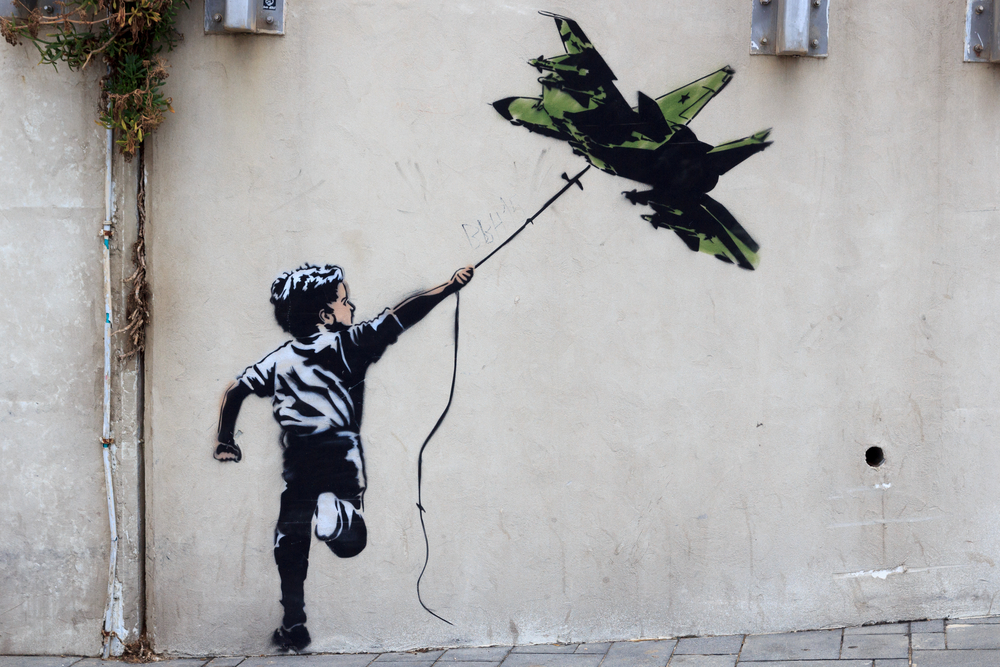 Muestra sobre Banksy en Italia busca conectar su arte con legado de San Francisco de Asís 1 banksy