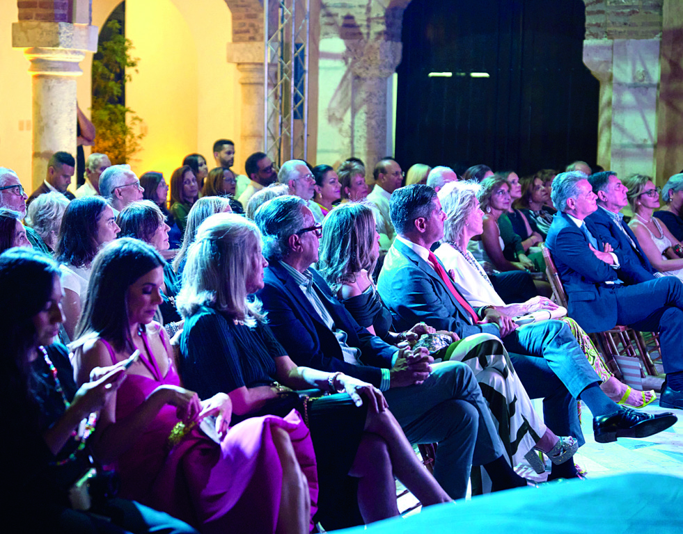 Asistentes al evento Lanco el color como energia creativa 2
