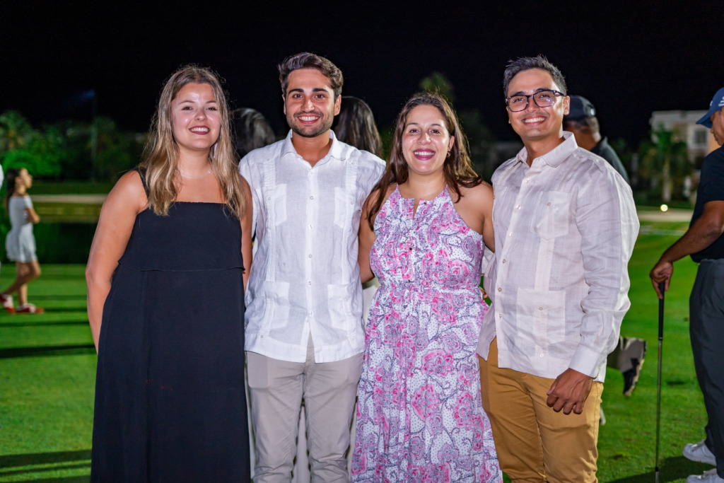 Playa Nueva Romana inaugura el primer campo de golf ilumiado en República Dominicana 7 EDUARDO FONTIVEROS SOPHIA DOMINGUEZ JHOAN BONASTRE Y ANAHI COMPANY