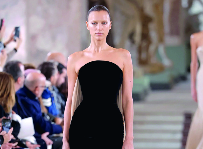 READY TO WEAR Ready-to-Wear