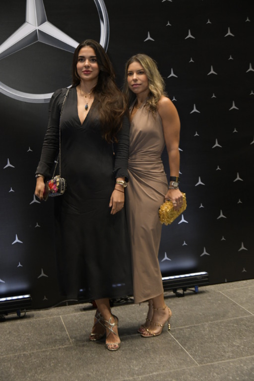 Autozama reinaugura su showroom con elegancia y visión de futuro 11 Vicmary Cruz e Ileana Bencosme