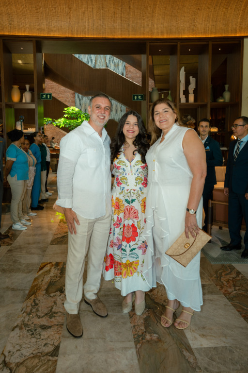 Yamil Isaias Nabila Isaias y Lorraine Alma de Isaias