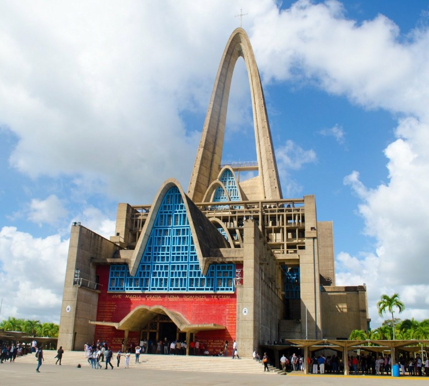 8 lugares emblemáticos de la República Dominicana: Tesoros naturales, históricos y culturales 7 Basilica de Higuey