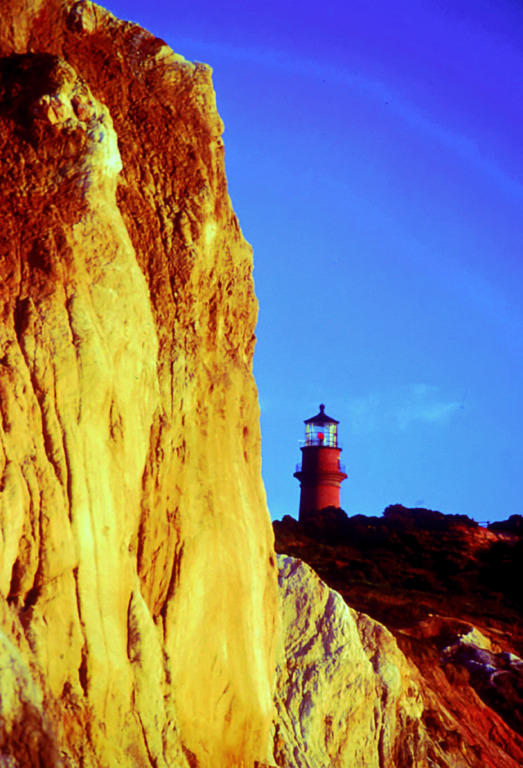 Los 5 Guardianes de Luz guiándonos hacia puerto seguro en Martha's Vineyard 1 Aquinnah lighthouse and Cliffs PS