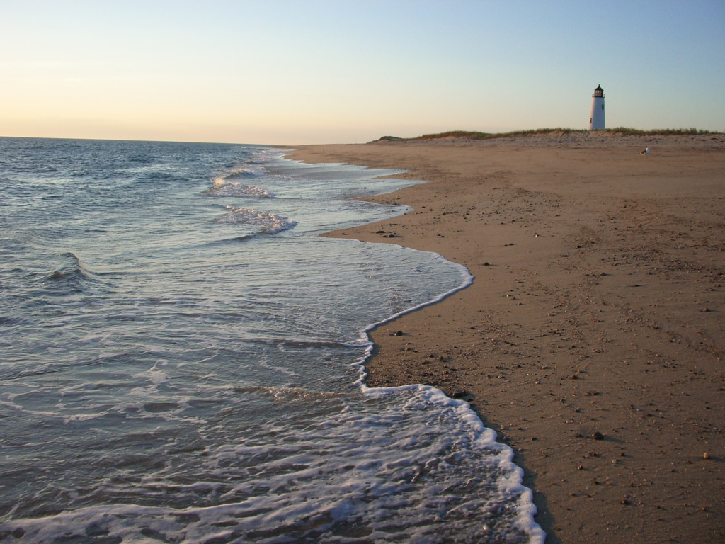 Nantucket 7 COSKATA COATUE w LIGHTHOUSE credit J. Coutre