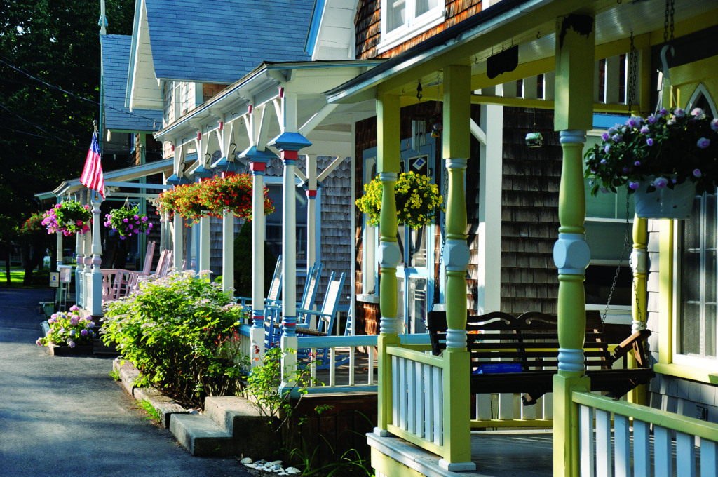 ESAS CASITAS DE CUENTOS DE HADAS 2 Gingerbread Cottages sunny day