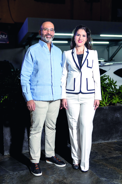 5 Jose Adolfo Jimenez y Carol Gallego