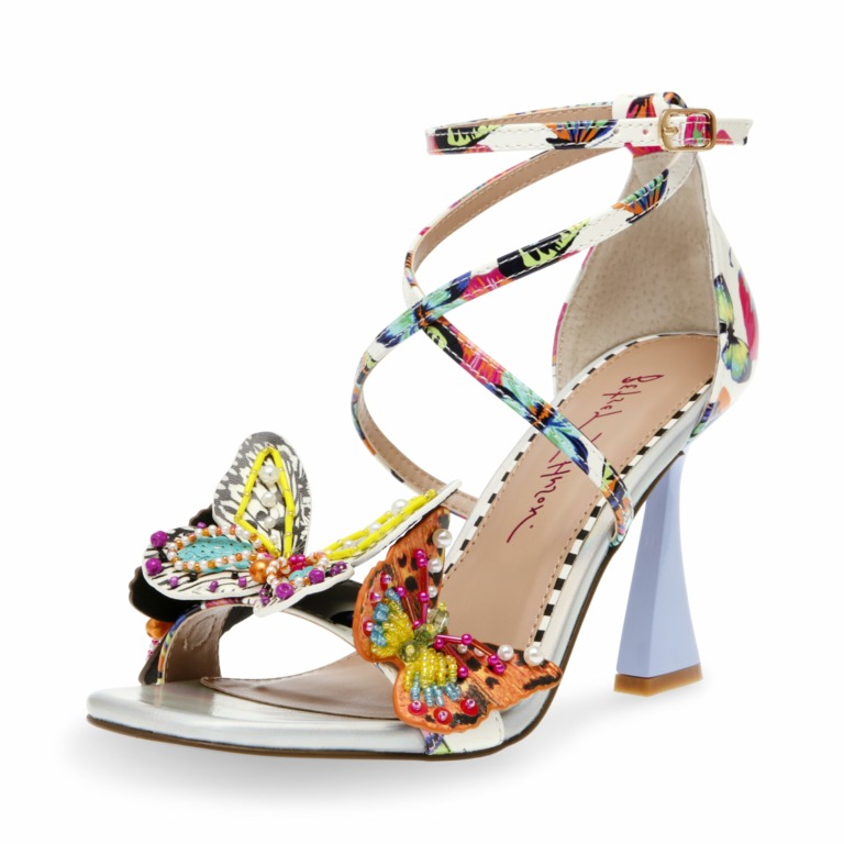Betsey Johnson: Un universo de color, tutús y zapatillas con historia 4 8102CEh39vL