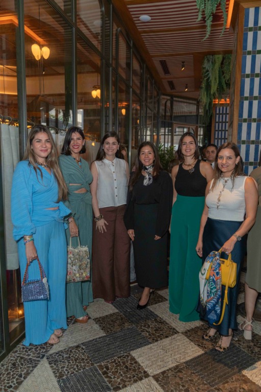 BlueMall Santo Domingo celebra a los padres con su nueva promoción “For Him From BlueMall” 3 MichelleJimenez CristalJimenez DanielaVelutini EileenHo GracielaDiesch Ma.ConsueloBonilla