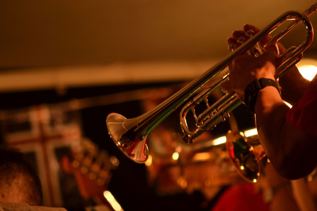 Hablemos de Jazz - ¿Por qué Jazz en vivo? 3 4. Trumpet Golden