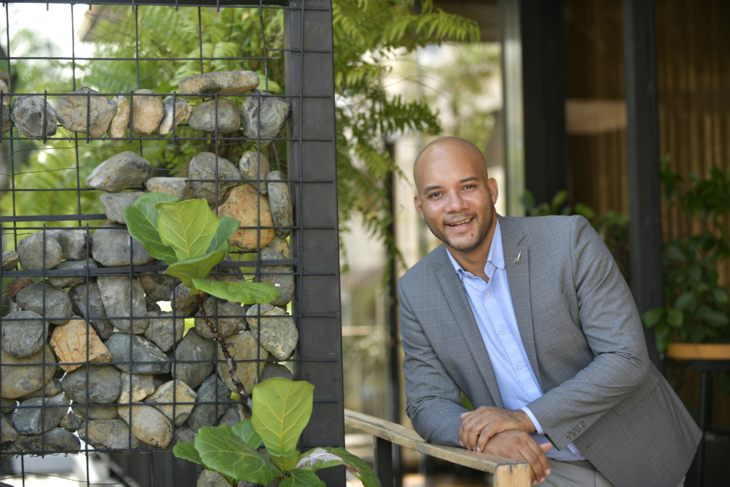Eddy Alvarado: Cultivando el futuro con Inteligencia Artificial a través de Agro360 2 JCP5325