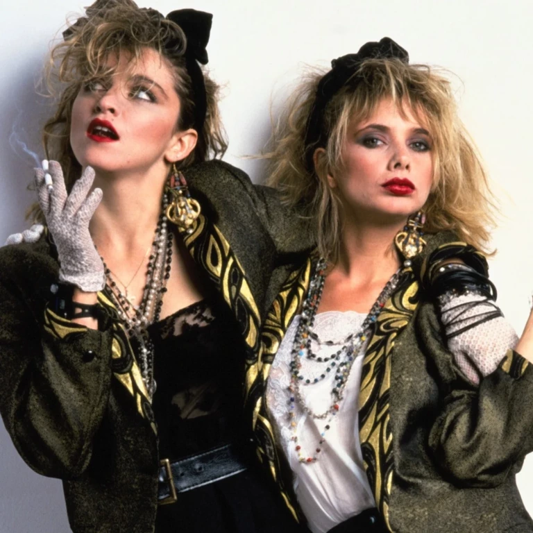 Los estándares de belleza impulsados por el séptimo arte: Un Recorrido por los looks más icónicos del cine 5 2049