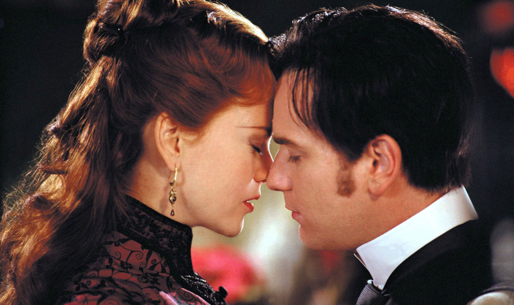 Los estándares de belleza impulsados por el séptimo arte: Un Recorrido por los looks más icónicos del cine 6 Moulin Rouge web