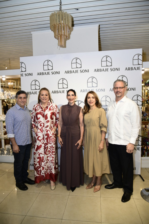 Eduardo Arbaje, Jatnna tavarez, Raquel Arbaje, Monica Arbaje de Madera y Rafael Madera Eduardo Arbaje, Jatnna tavarez, Raquel Arbaje, Monica Arbaje de Madera y Rafael Madera