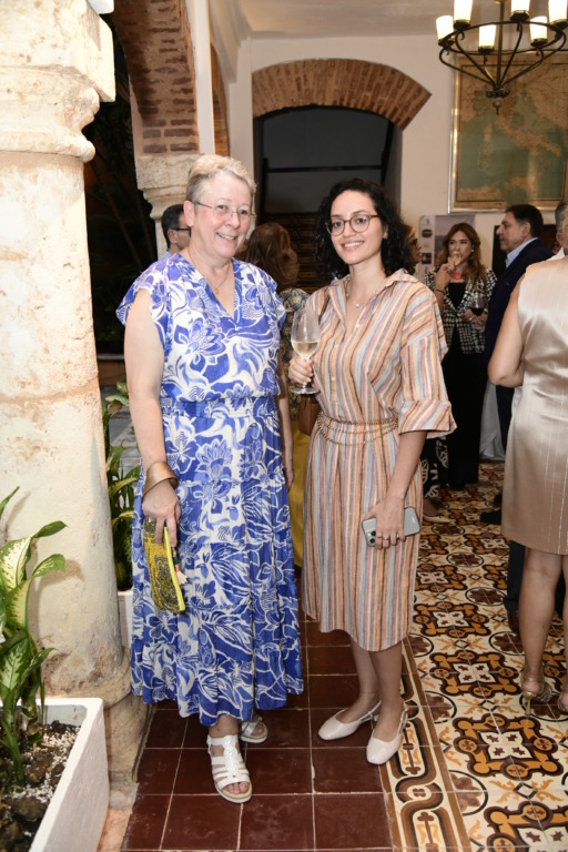 Celebración del cine y la lengua italiana en santo domingo: un viaje cultural desde Cerdeña 5 Priska Ekeure y Sara Visco
