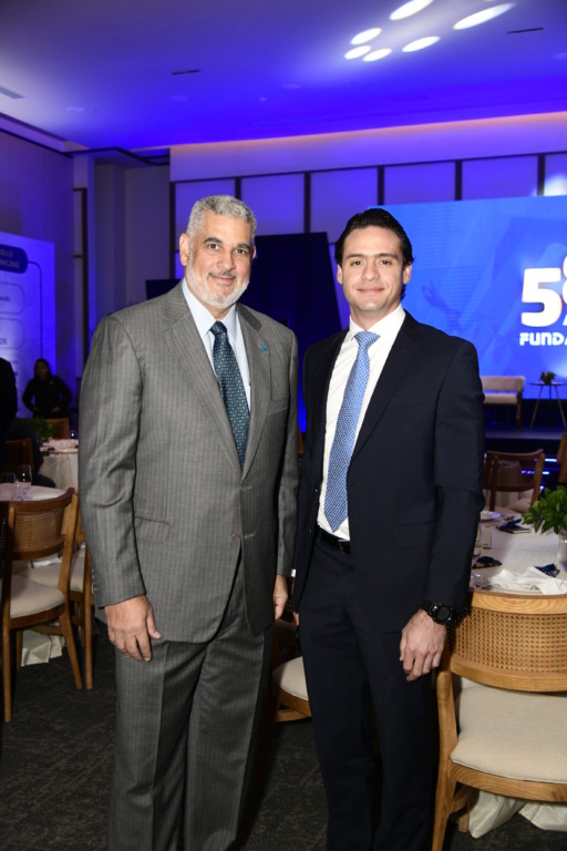 FUNDAPEC celebra su 58 aniversario con panel de líderes empresariales sobre educación y competitividad 1 Carlos Alberto Ortega y Alberto Yunen