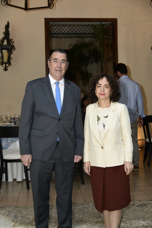 Asociaciones e instituciones de la Ciudad Colonial se reúnen con la embajadora del Reino de España 6 Juan Manuel Martin de Oliva y Lorea Arribalzaga Arribalzaga