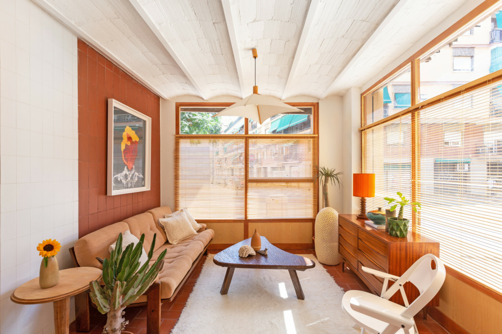 El alma invisible del espacio: la psicología detrás de los lugares que habitamos 3 estudio duplex en barcelona alex march studio img42e16e2a0f21703d 14 0883 1 8c23521