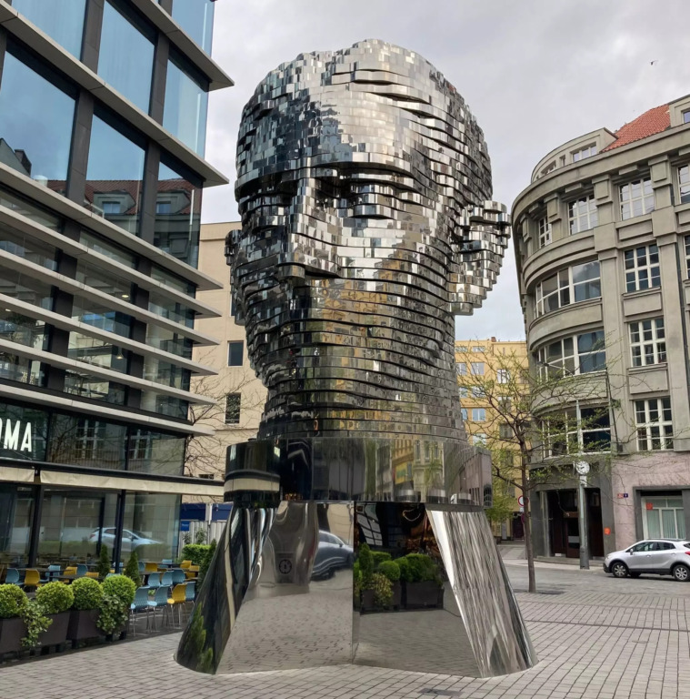 La Metalmorphosis : Una escultura movible impresionante 1 Escultura de la metalmorphosis