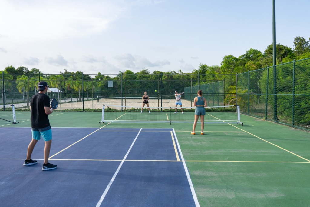 El Centro de Tenis Oscar de la Renta: un legado de elegancia y pasión en Puntacana 3 pickleball 1