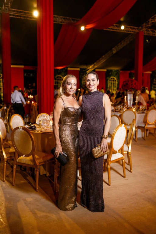 Puntacana Resort celebró la temporada navideña y la llegada del 2026 con experiencias memorables 5 Teresa de la Pisa y Yinet Urena de Rainieri 1