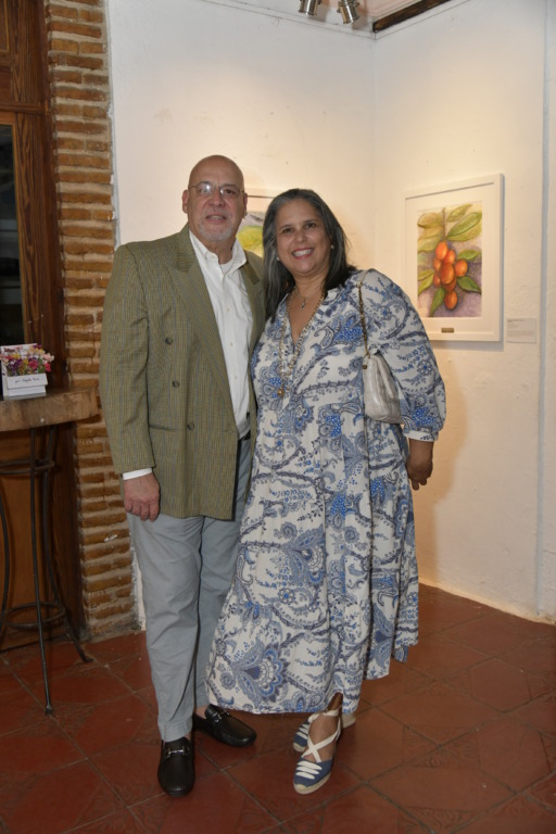 Angela Vera presentó exposición de arte en Casa de teatro 4 Domingo Paredes y Rosangel Rodriguez Brenes JPG