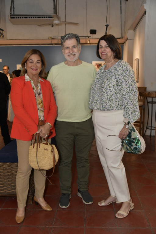 Angela Vera presentó exposición de arte en Casa de teatro 2 Frncina Pacheco de Guerra Jordi Masalles y Gina Rodriguez