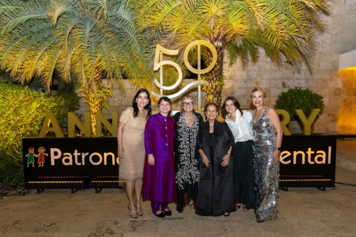 Katia Vilain de Rodriguez, Eva Matos, Xiomara Menéndez Dajer, Xiomara Dajer de Menéndez, Gala Matos, Erika Vilain