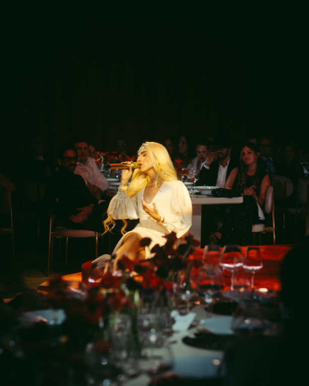 Cartier celebra una noche de elegancia y arte en Santo Domingo 7 Elena Rose